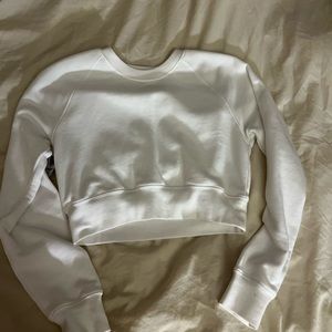 Aritzia Tna airy fleece cropped crew neck